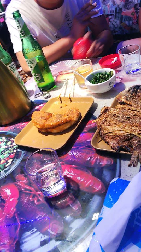 和老公的朋友一起吃个夜宵