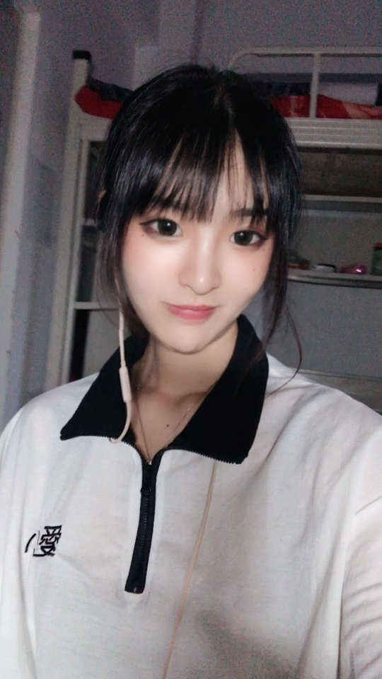 蔚泽君子93 在微视发布了一个超有趣的视频,速来前排围观!