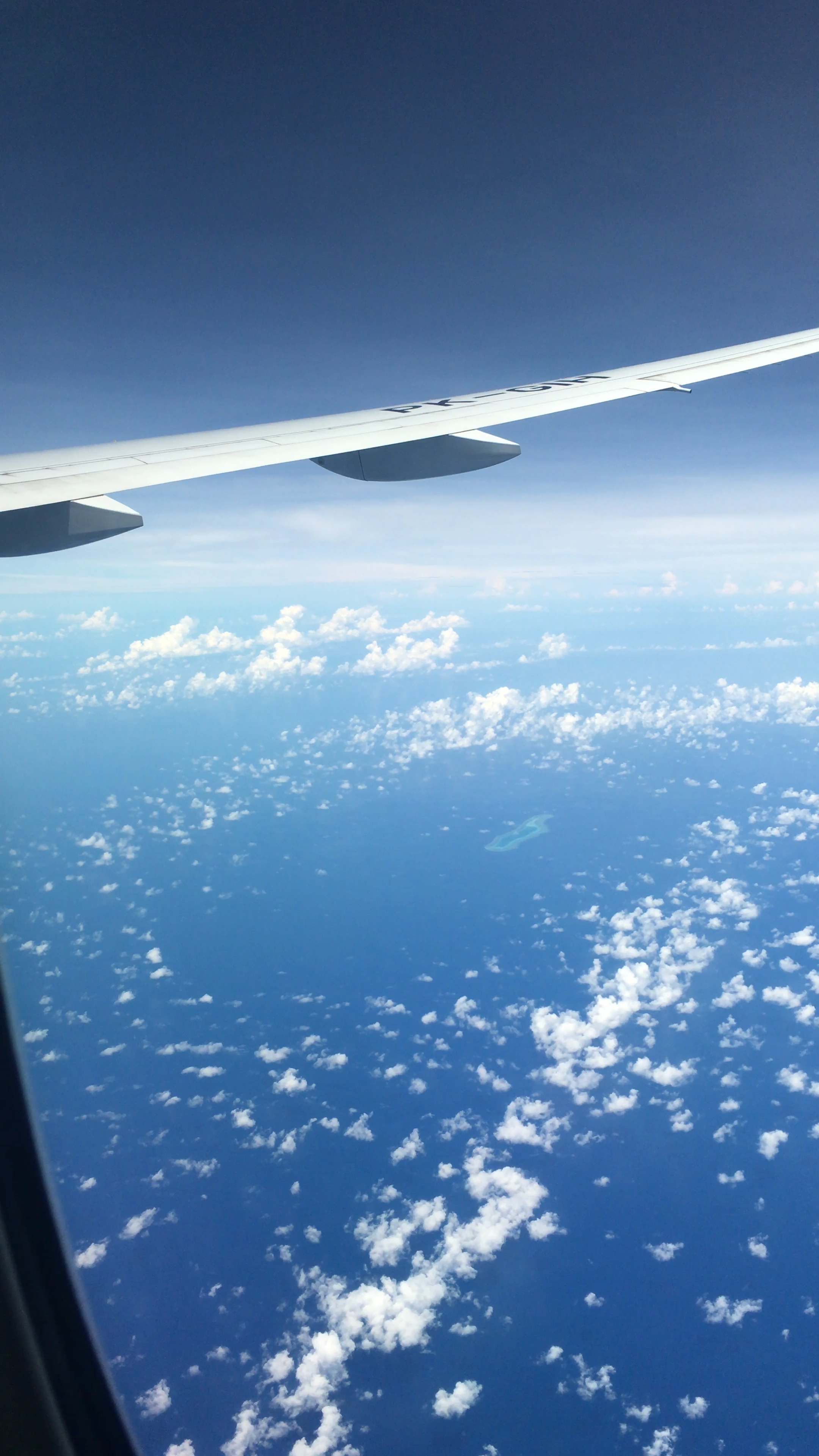 一万两千米高空俯瞰 中国南沙群岛 海岛景色秒杀马尔代夫普吉岛!