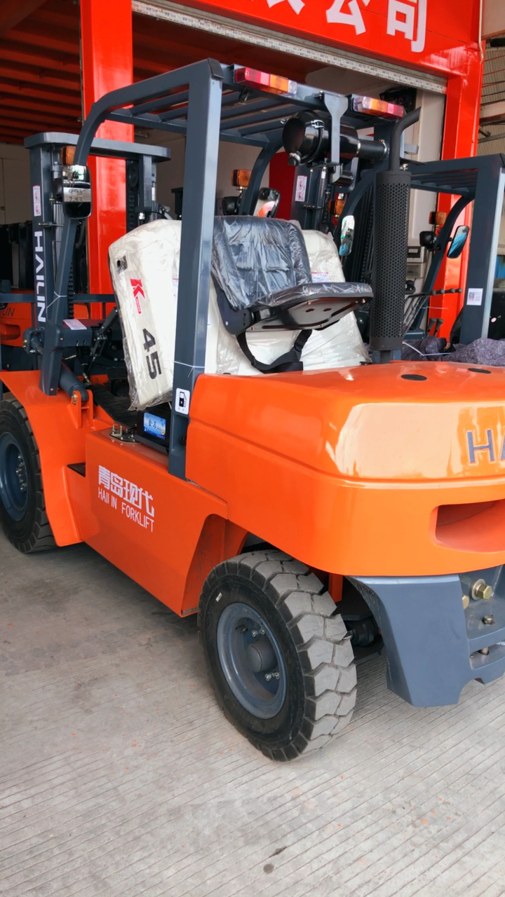 厂价直销青岛现代叉车,给你一步到位的价钱