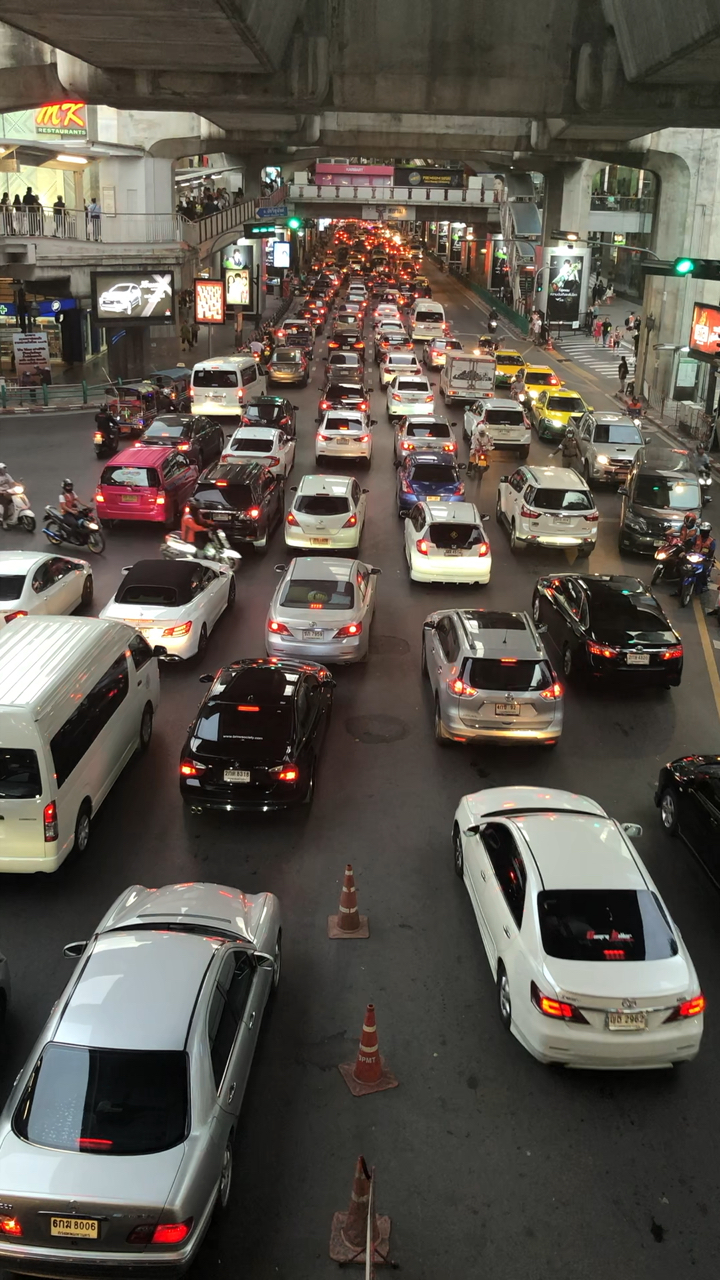 晨昏日暮,车如流水马如龙7815