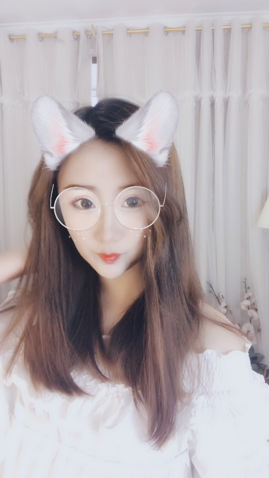 给大家分享一个温柔不过三秒的女人