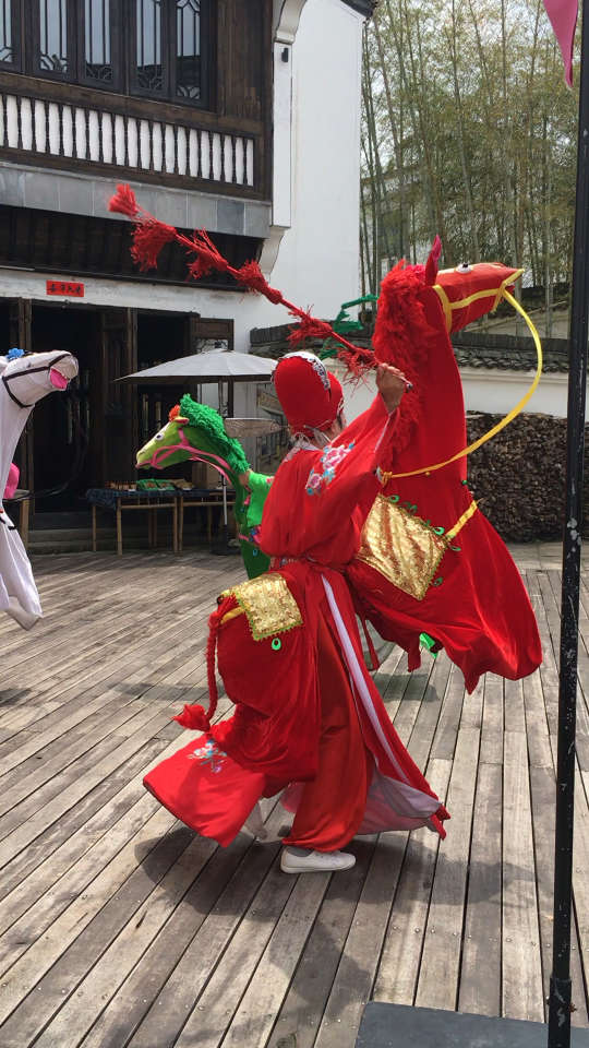 淳安千岛湖,竹马表演