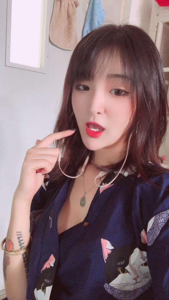 蔚泽君子93 在微视发布了一个超有趣的视频,速来前排围观!