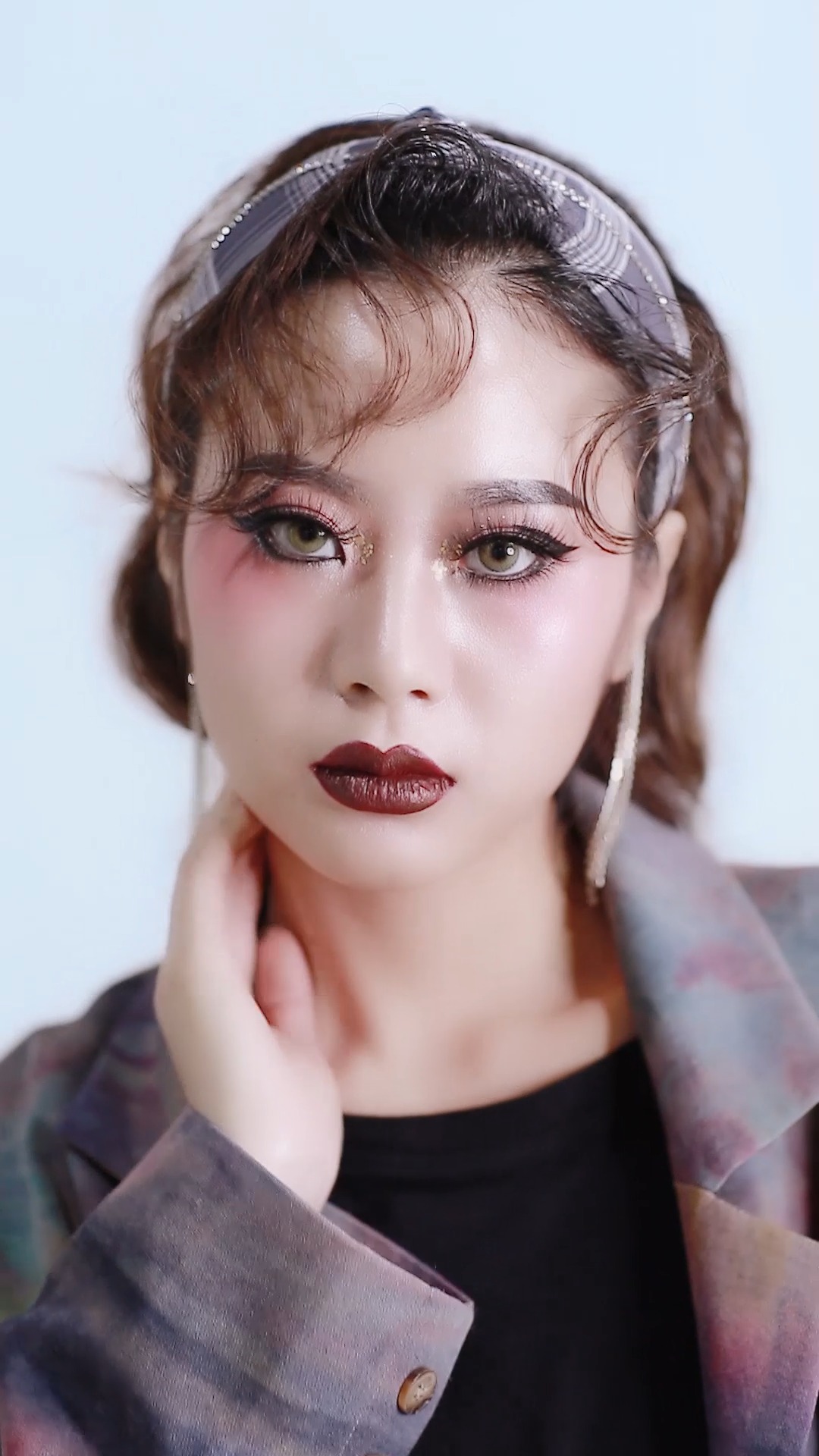 做一个妆容时尚的酷girl,你也可以喔~~素人改造