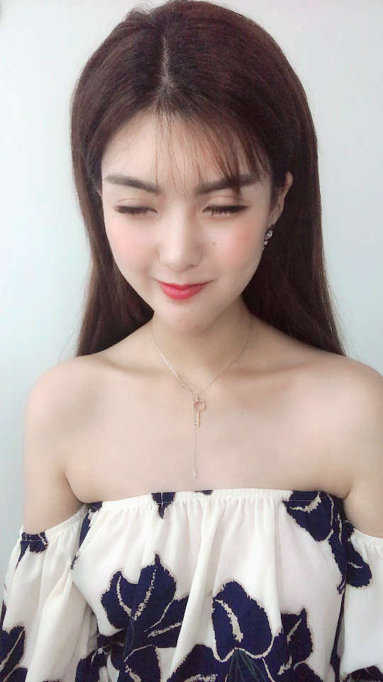 嘤嘤嘤小安琪 在微视发布了一个超有趣的视频,速来前排围观!