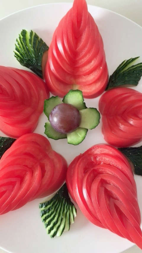 西红柿的简单切法,学会了点点78哦
