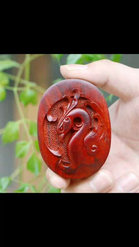 印度小叶紫檀仿古凤,湖南工百艺工作室雕刻  规格:71*52*16mm 重量