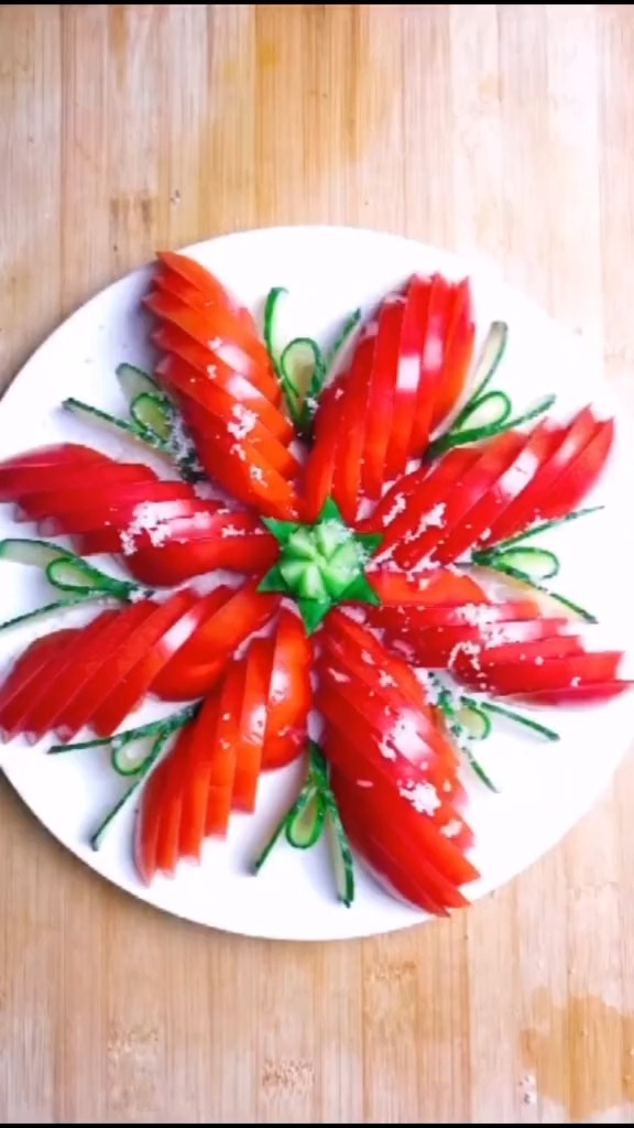 水果拼盘美食趣胃计划水果我想对你说果盘制作美食教程西红柿这样摆