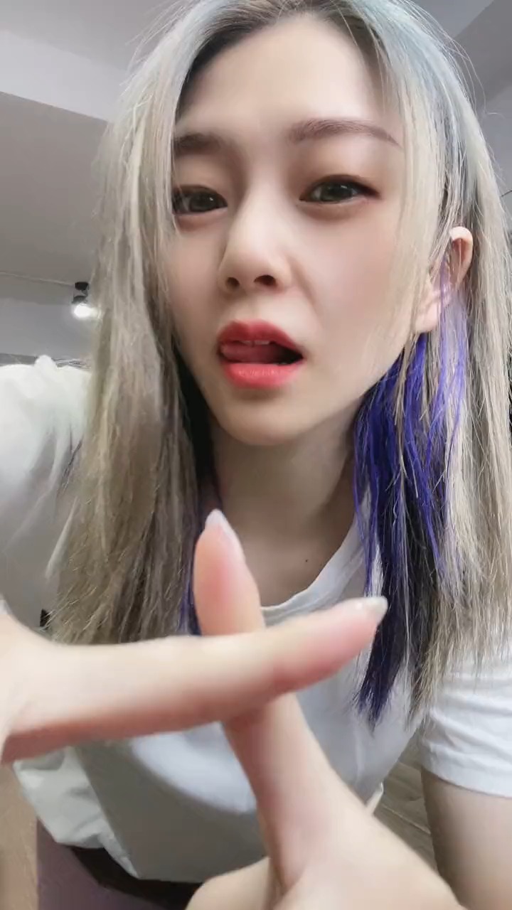 蜜汁自信wave 漫雪是谁 肢体不协调 有粉丝催我拍的这个,别说我没放心