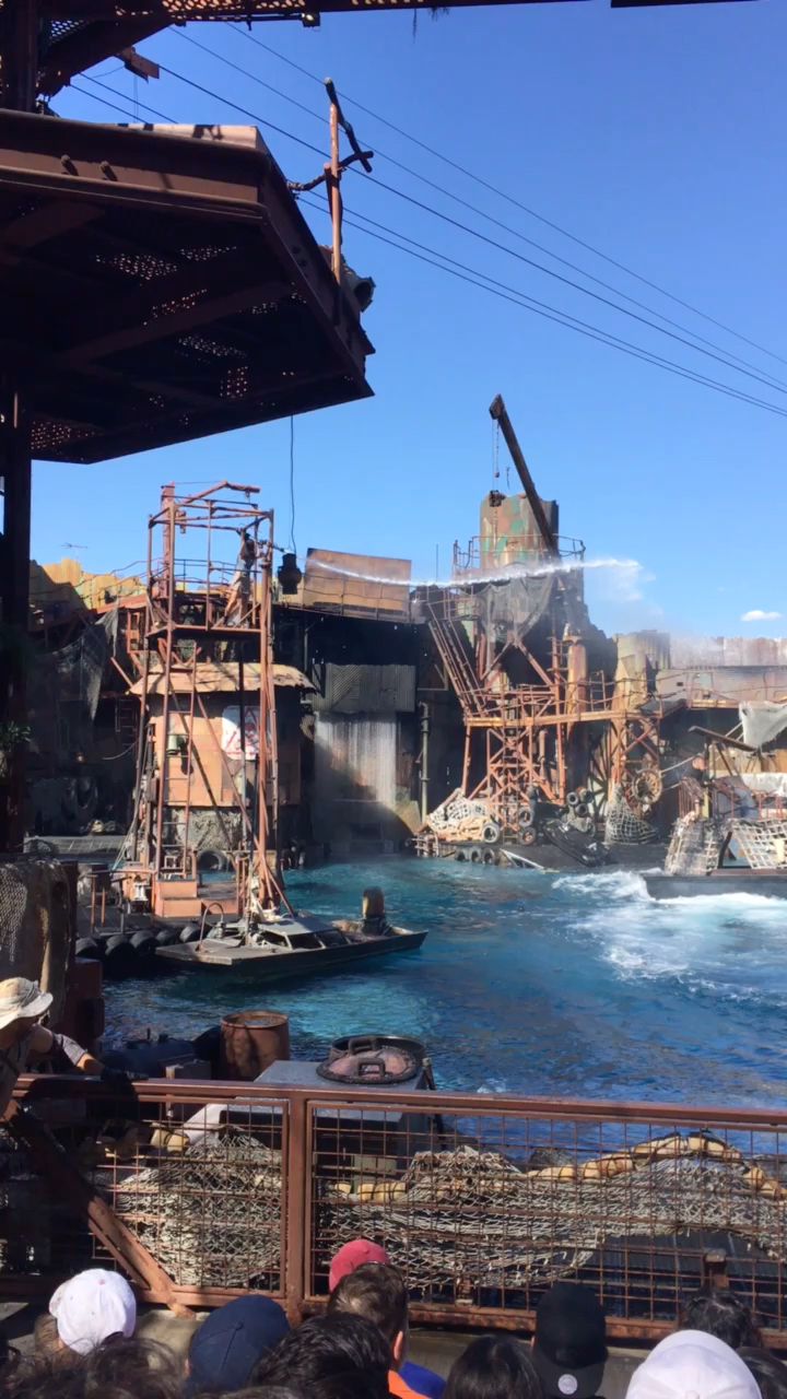 好莱坞环球影城的未来水世界表演,大片即视感!