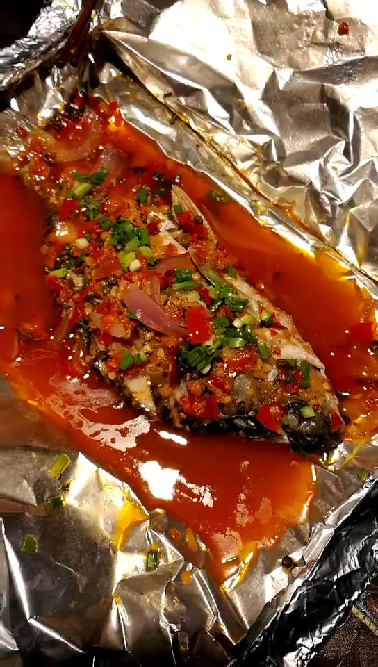 锡纸烤鲫鱼,有想吃的吗?