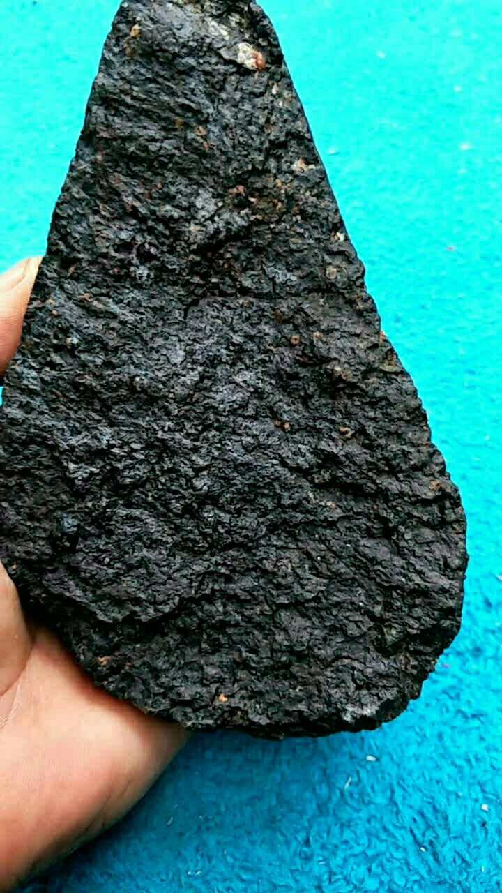 橄榄球粒陨石收藏科普推广