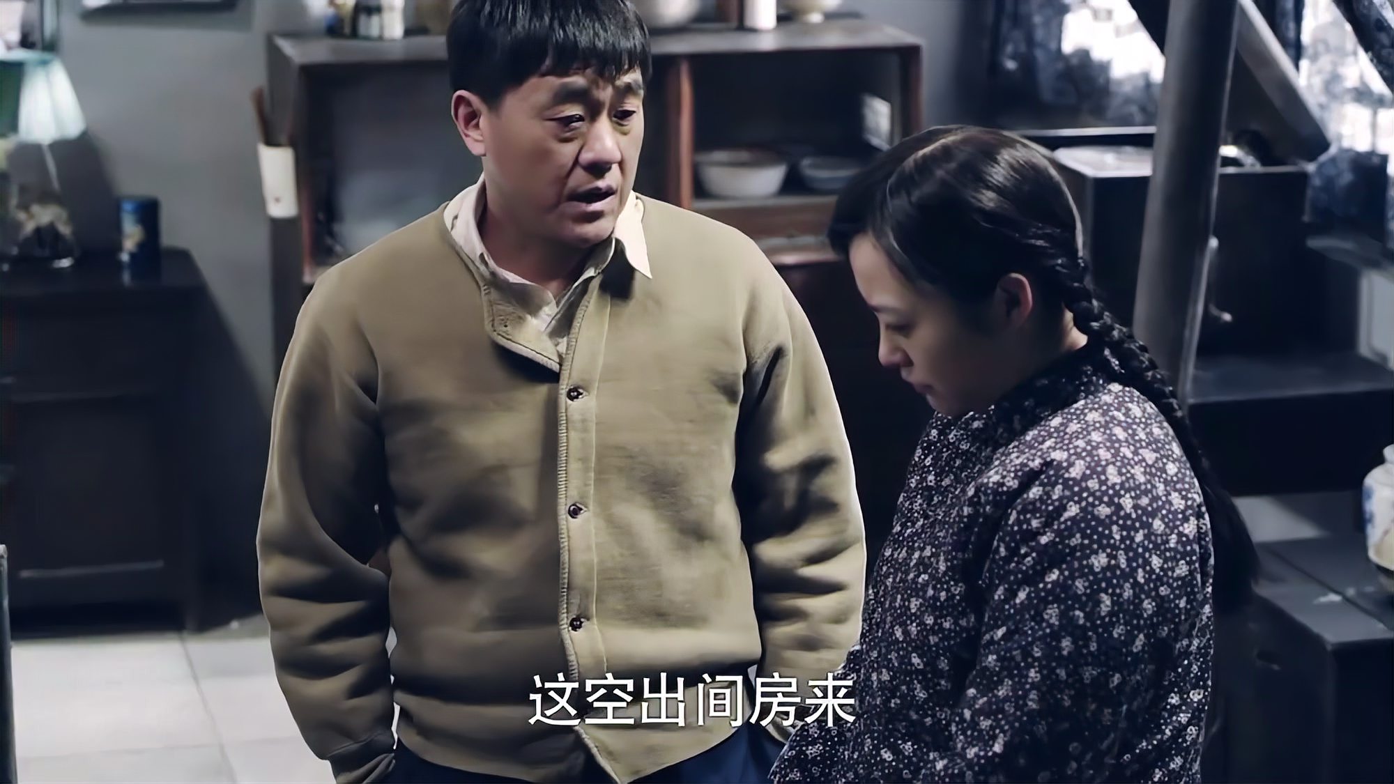 四合院:秦淮茹遇到困难,傻柱拿钱救济她,她竟然还嫌弃!