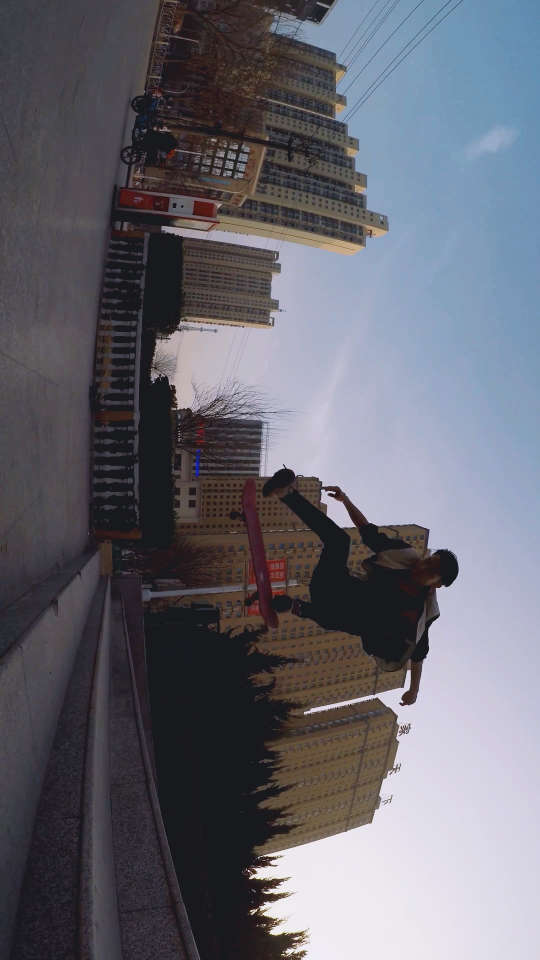 滑板平地基本功动作豚跳,本期由阿猫带给大家豚跳ollie!