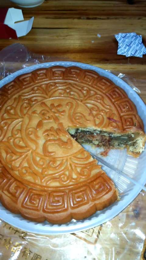 合浦特色大月饼,开吃了,你们想吃吗?