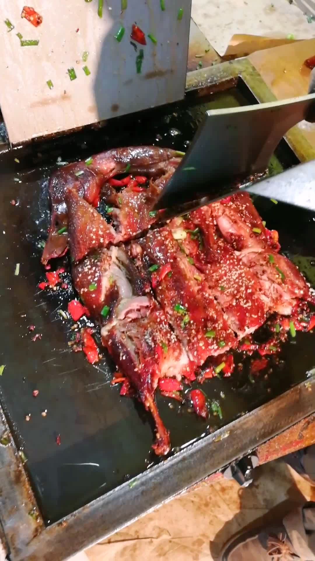 网红铁板鸭好吃的秘密点赞告诉你