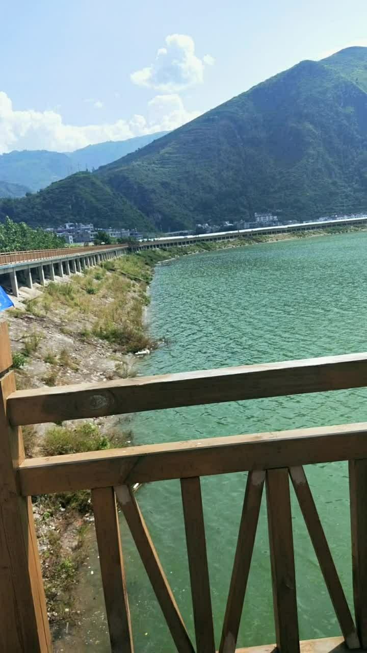 汉源瀑布沟水库宽不宽