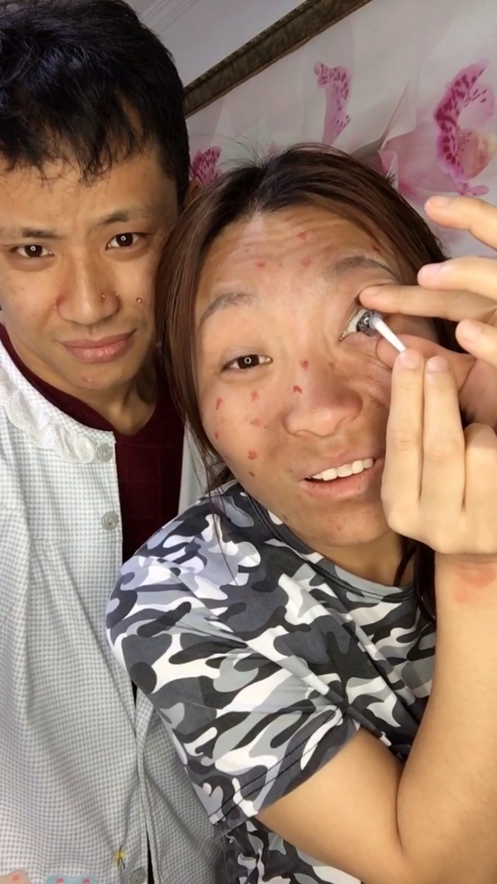 情侣在家改造,丑的不敢出门90帅的有点离谱