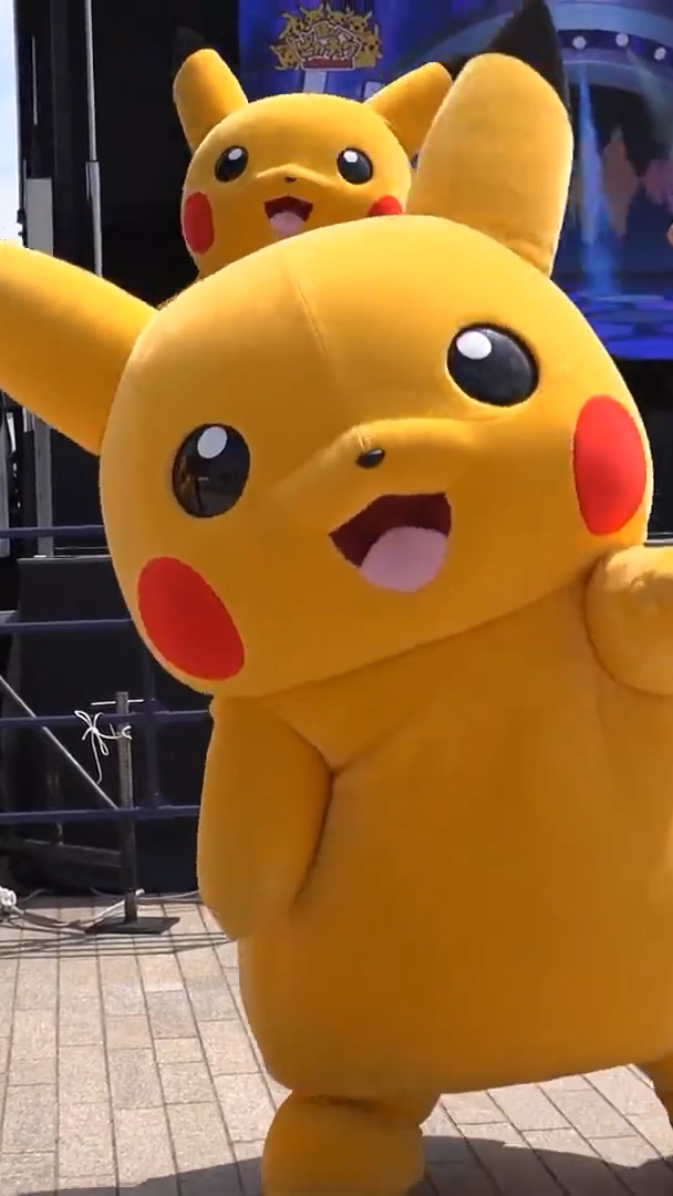 超萌皮卡丘扭屁股跳舞,真想拍晕抱走