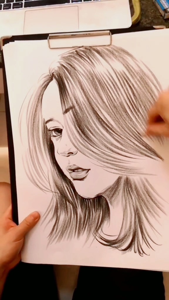 画妹子的侧脸,我可是认真的.#创意绘画