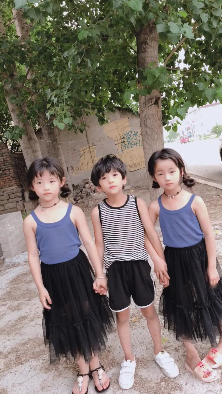 龙凤三胞胎@{uid:1502349662339070,nick:经纪�%b