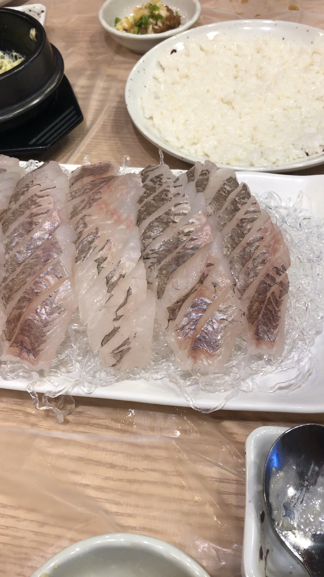 来韩国釜山得生鱼片一定要吃!