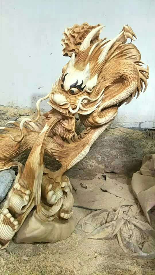 崖柏根雕龙