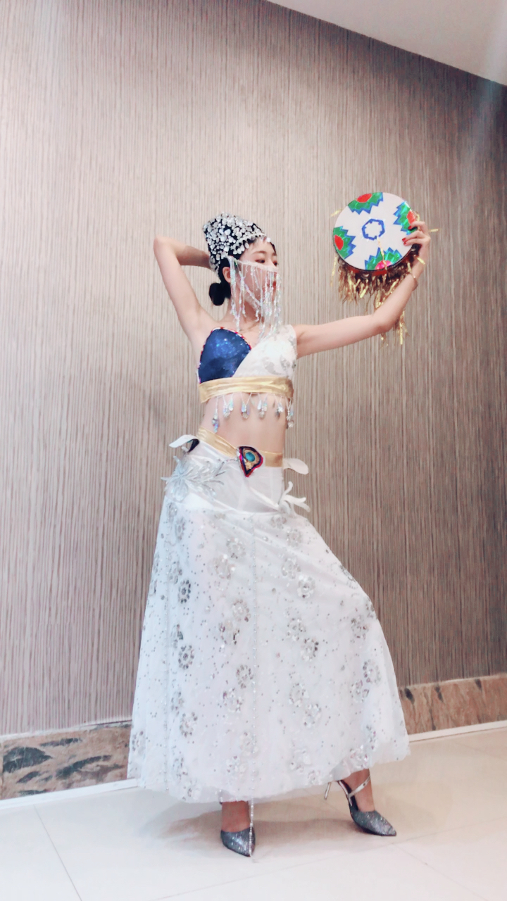 性感和迷人并存的波斯舞我可以说很喜欢了