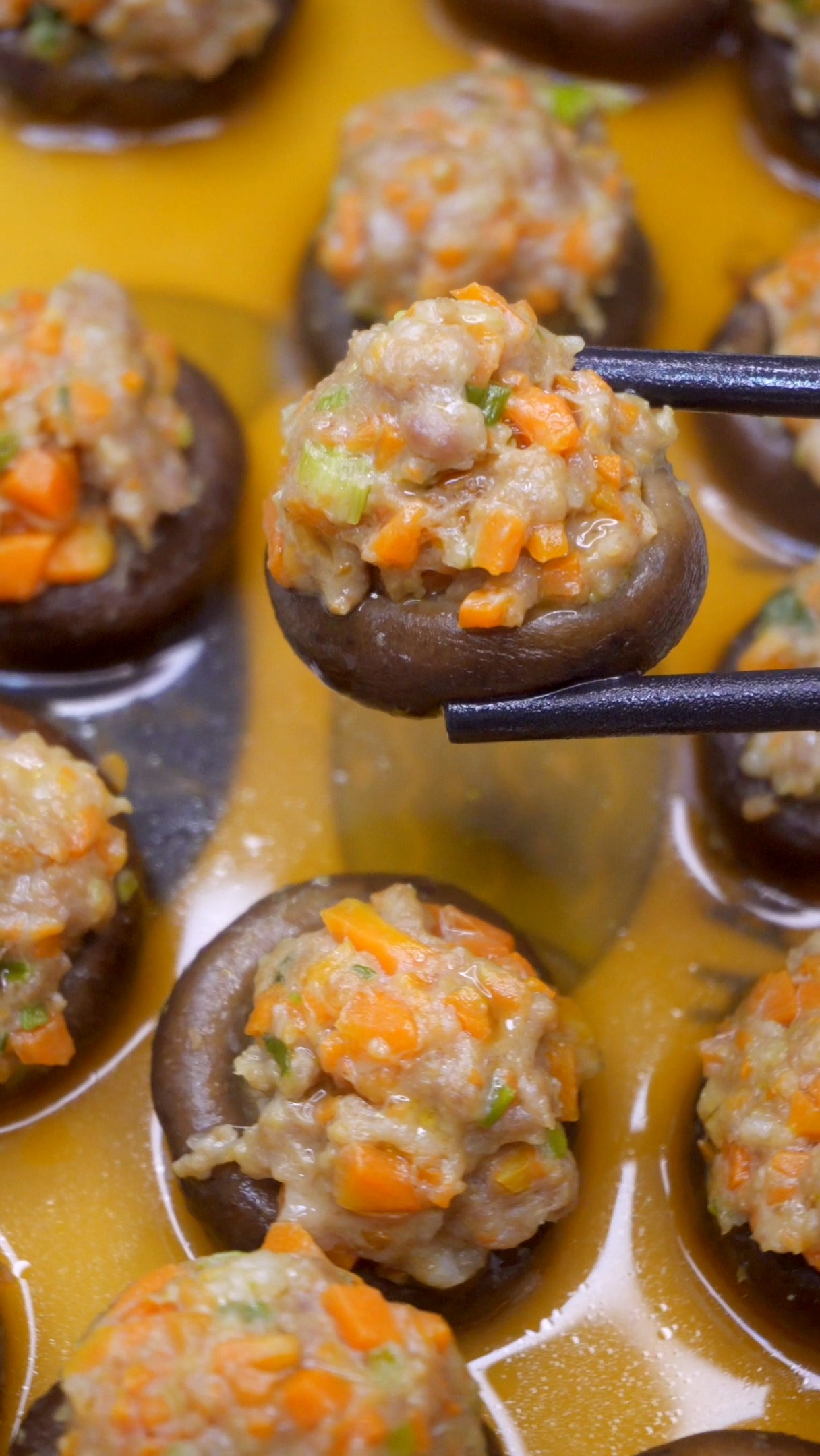 蘑菇酿好不好吃,在平论区讲一下.每天更新一道每食,记得留下关注!