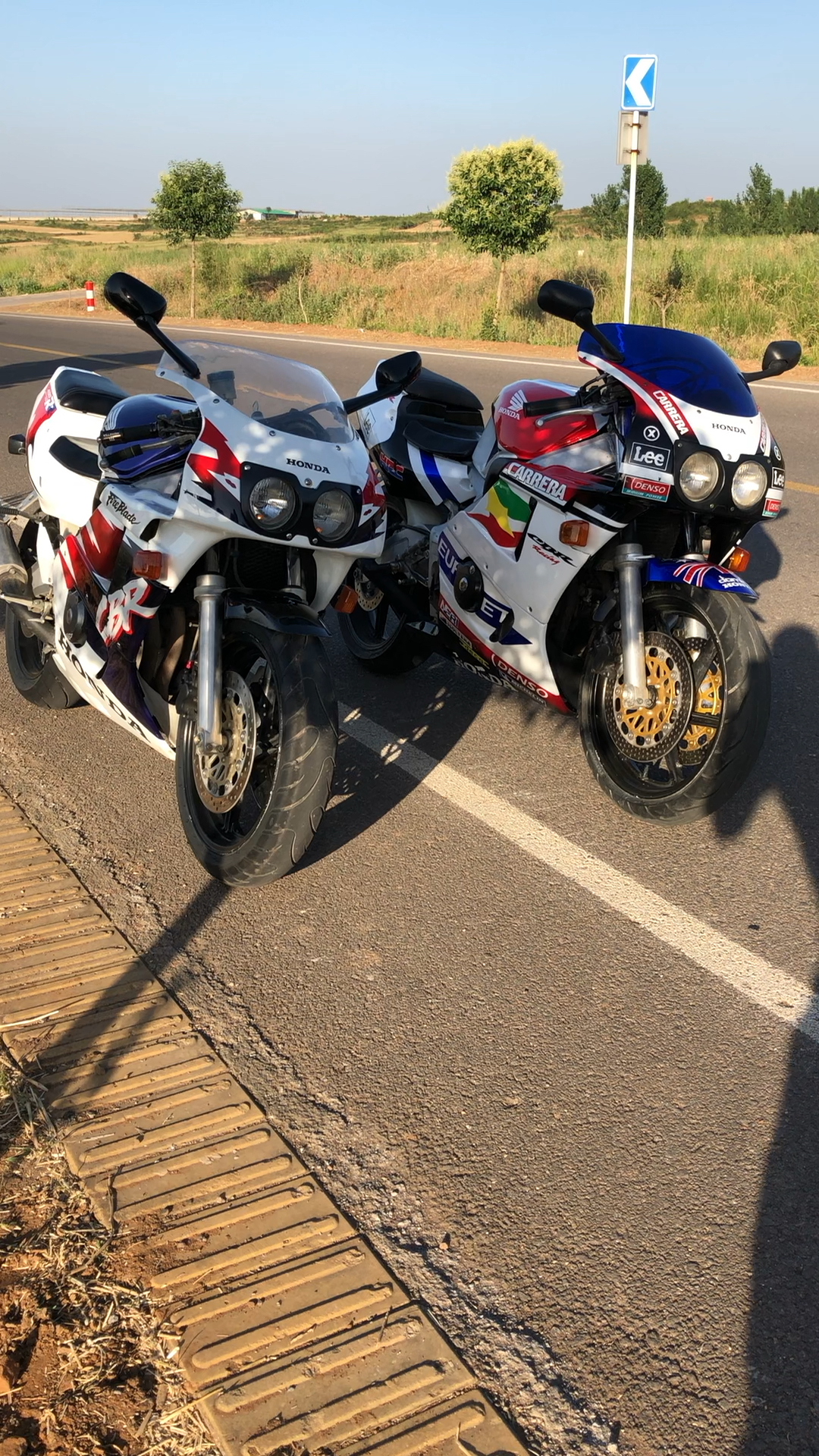 经典之作  本田cbr29期400 曾经以前能骑上29就是特别牛逼了 时光匆匆