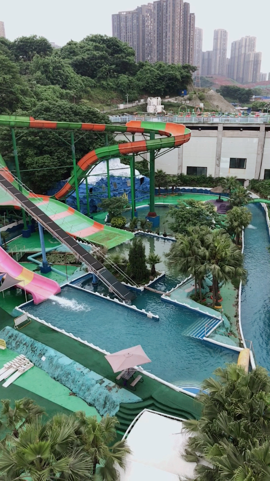 重庆洋人街 水上乐园 好想去玩 但是太冷了0404