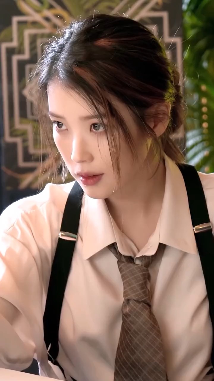 宝藏女孩子是什么样呢? #李知恩  #高清 #神仙颜值