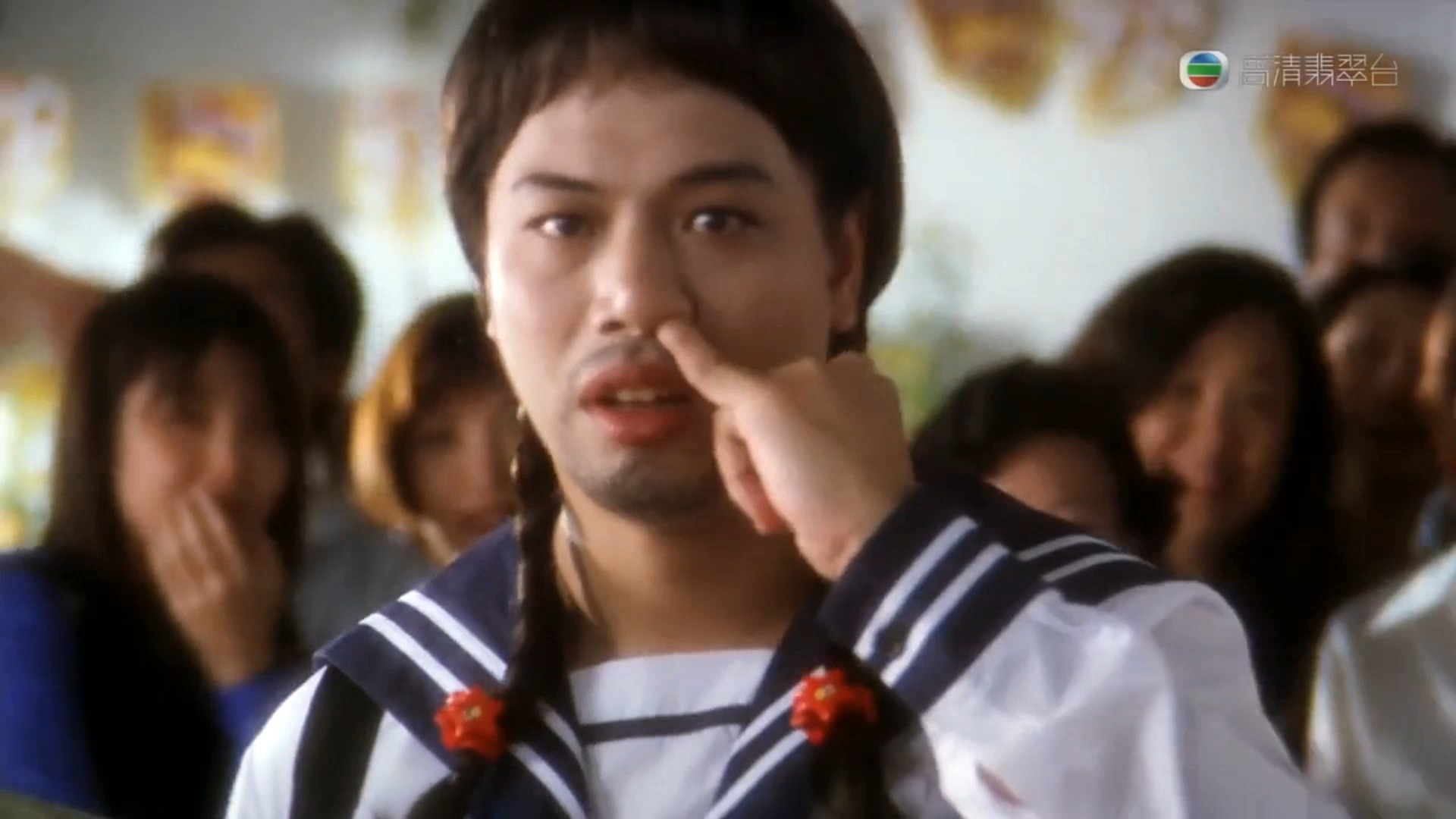 如花出场,被星爷一脚踹开