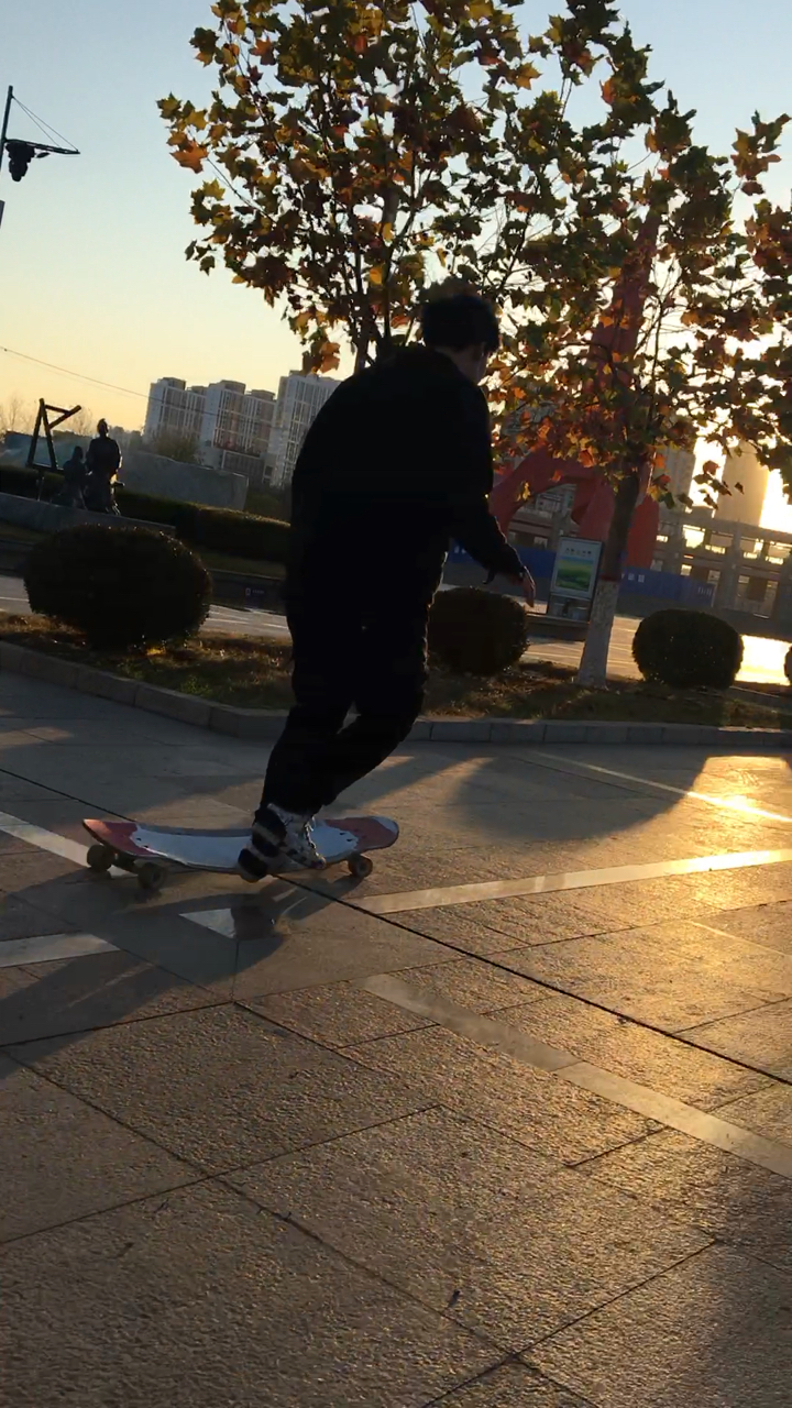 长板男孩  炫酷的转身