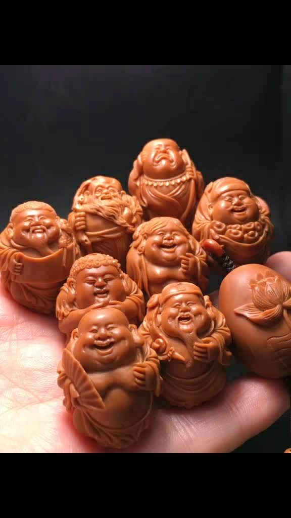 一休阁核雕:【八星报喜】尺寸:2.18-2.2x2.