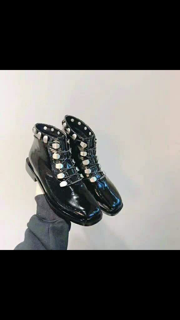 今年的潮流珠光鞋