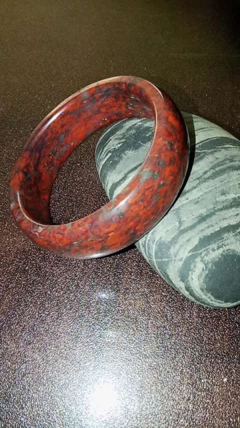 红伊丁陨石手镯内径59.5#喜欢的私聊.