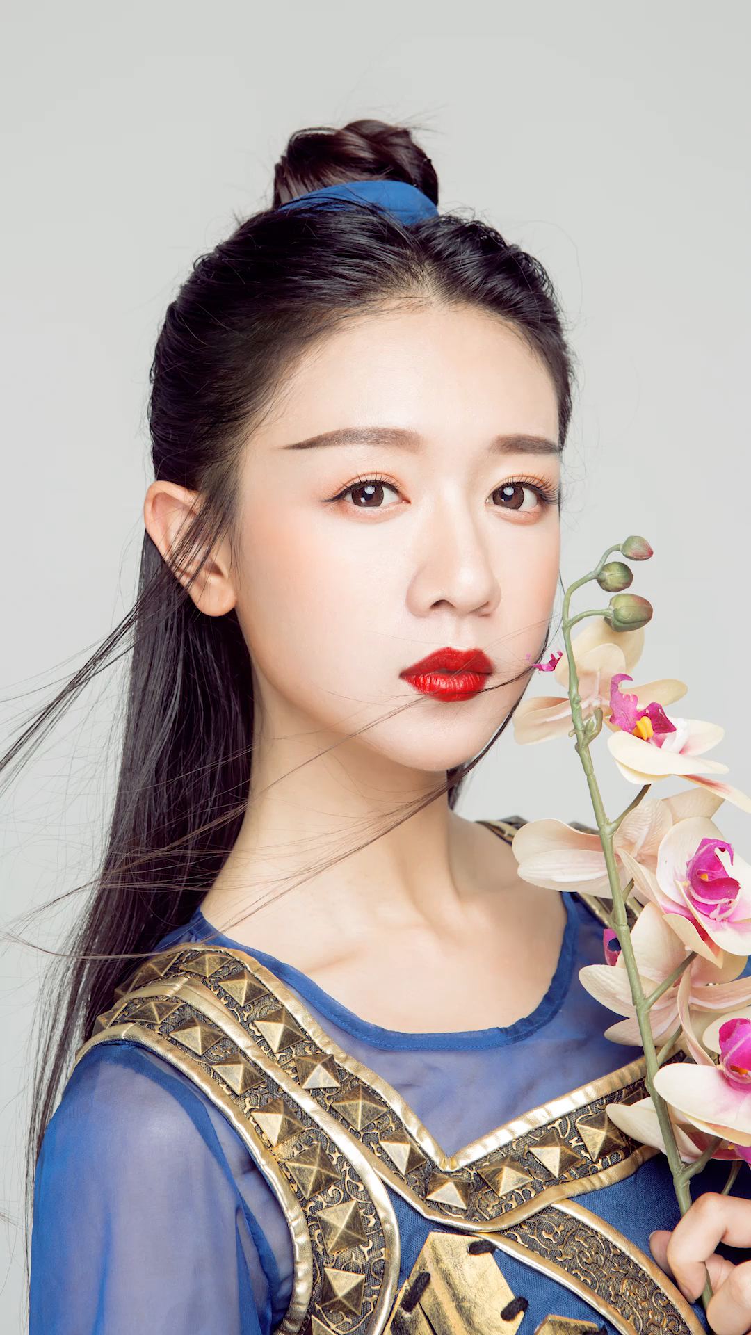 七朵组合《将军令》mv造型,被英气的小姐姐征服