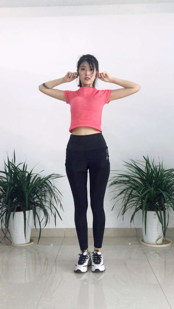 水桶腰变水蛇腰,大象腿变小鸟腿.