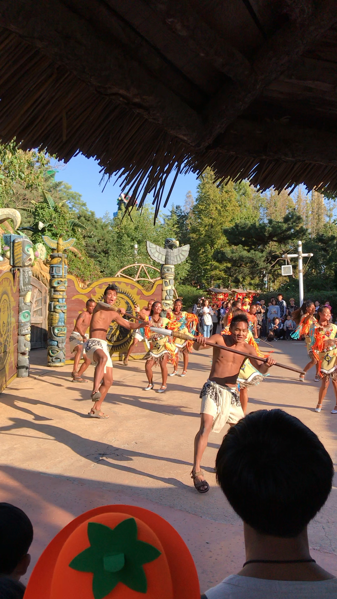 时不时看看野人表演～还是不错的吗?