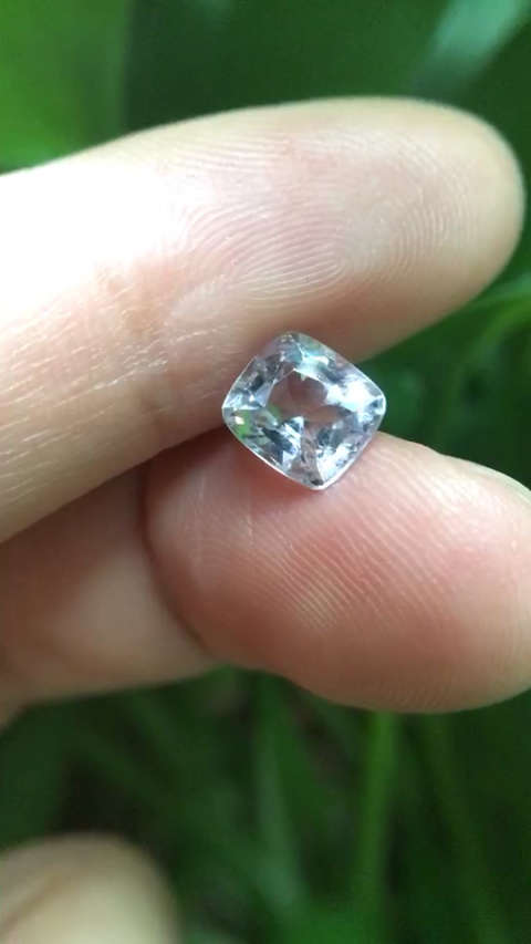 全净体纯白色尖晶石1克拉多,缅甸产,支持镶嵌,支持全国复检vx:li