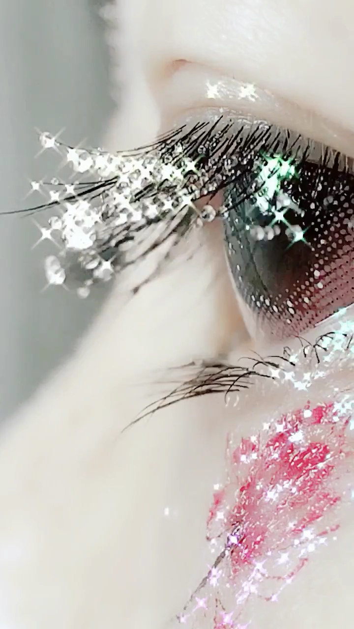 一双眼拯救一张脸