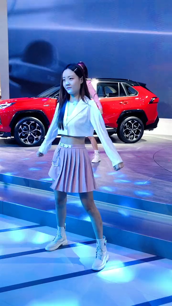 被一个舞蹈演员耽误的车模门门 吃喝玩乐在重庆