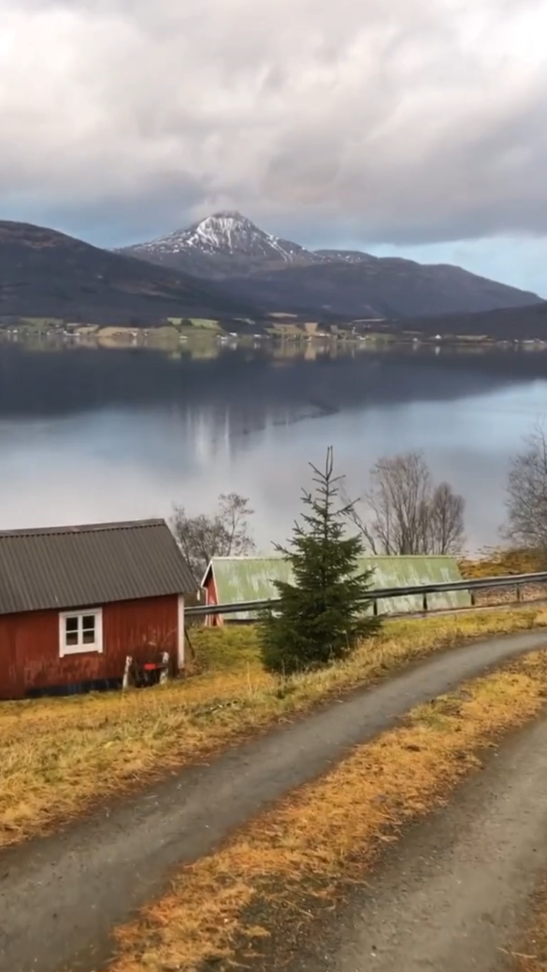 挪威乡村,不经意间来到了这里,我觉得这里有点美丽.