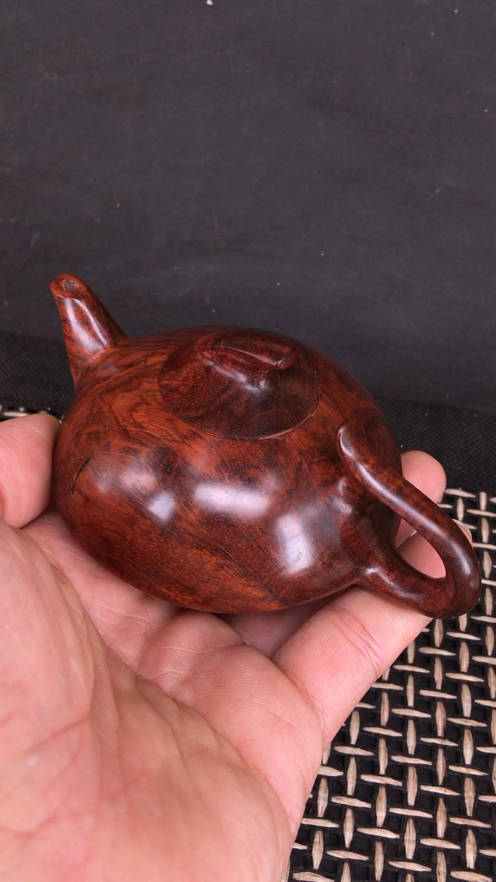 海南黄花梨精美茶壶