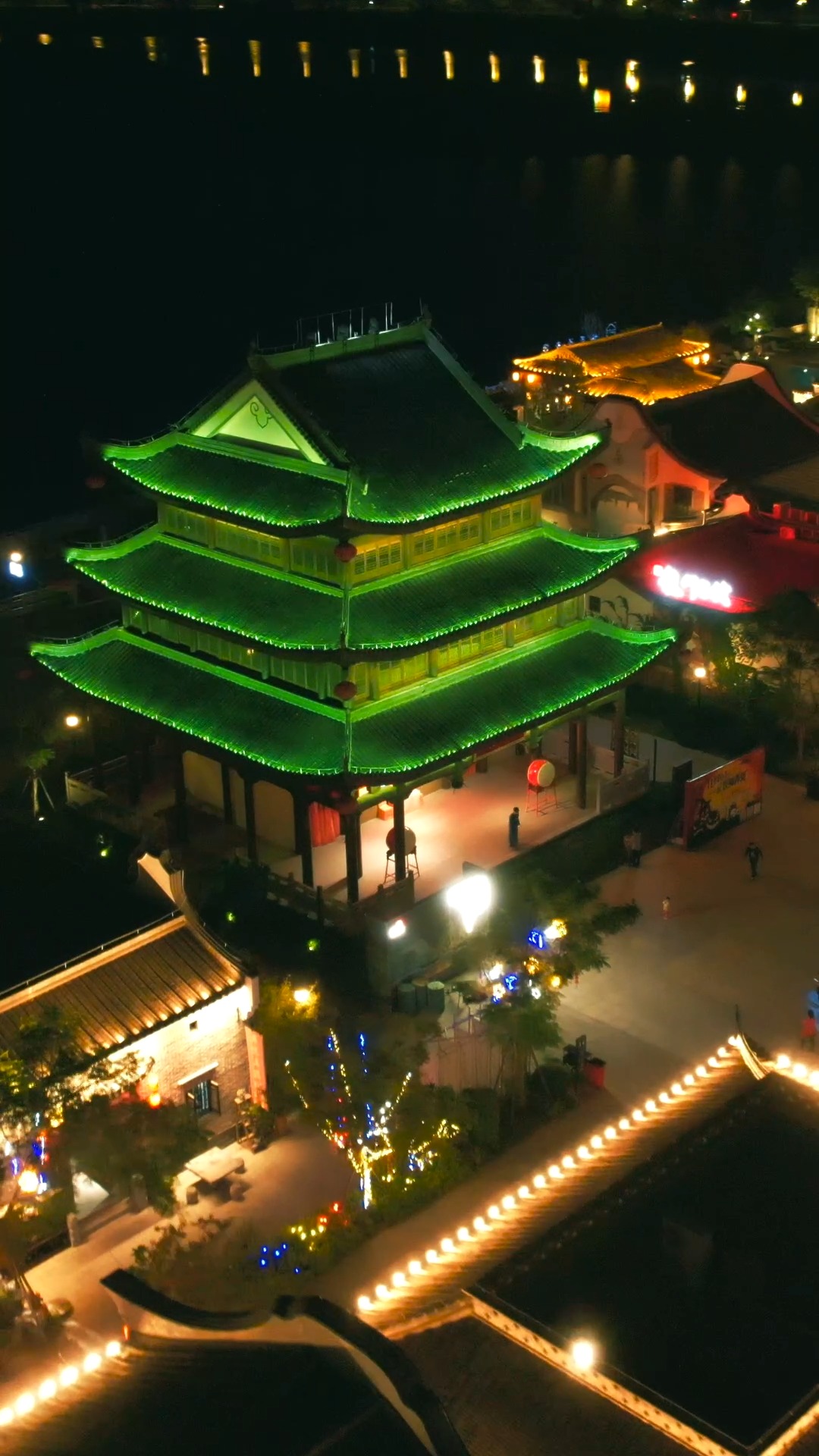 客都人家的夜景,被震撼到,可惜来的时间不对,礼拜天来就人多了