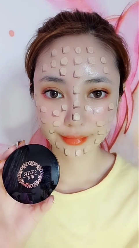 婆婆嫌弃我满脸麻子不让我出门 化个妆惊呆了婆婆