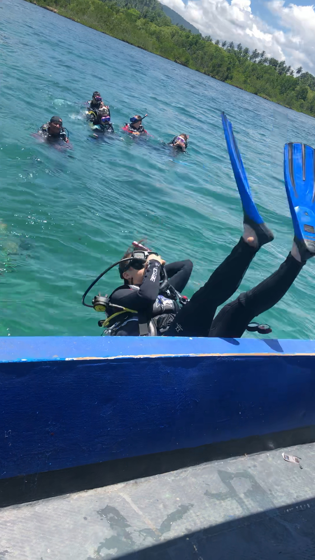 潜水小白也来个背入式