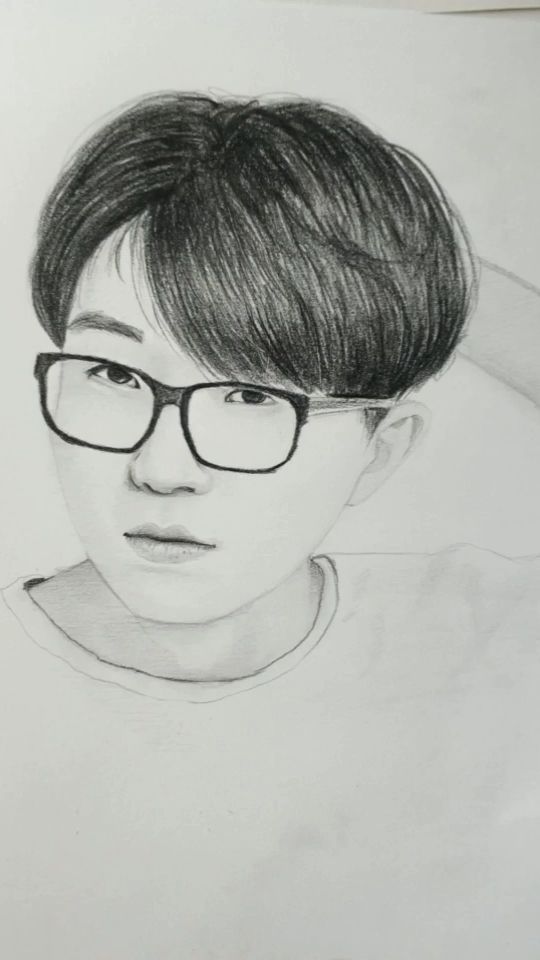 一杯敬朝阳,一杯敬月光,手绘毛不易@{uid:1502349662339070,nick:�%